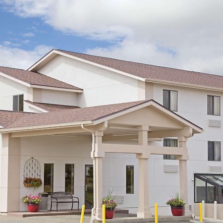 Hotel Super 8 By Wyndham Havre Exterior foto